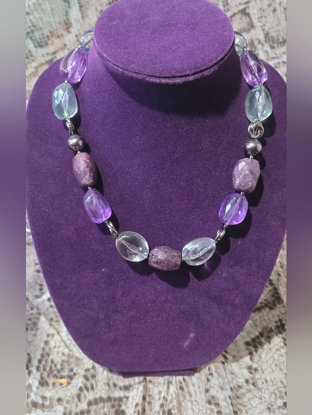 Jones New York Vintage Chunky Gemstone Statement Necklace Toggle Clasp - EUC 20"